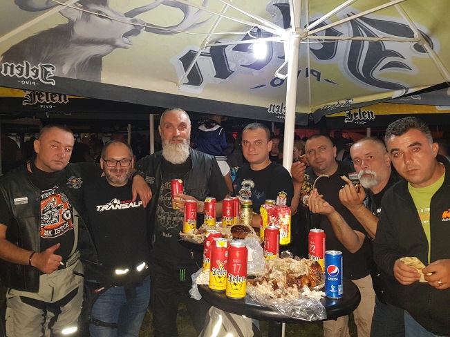 Sa prijateljima kraj Morave