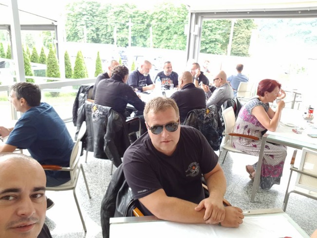 Pauza u motelu Predejane